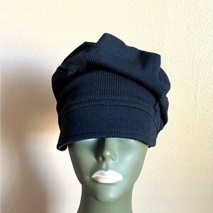Black Ribbed Slouch Hat for Women - Stylish Everyday Beanie